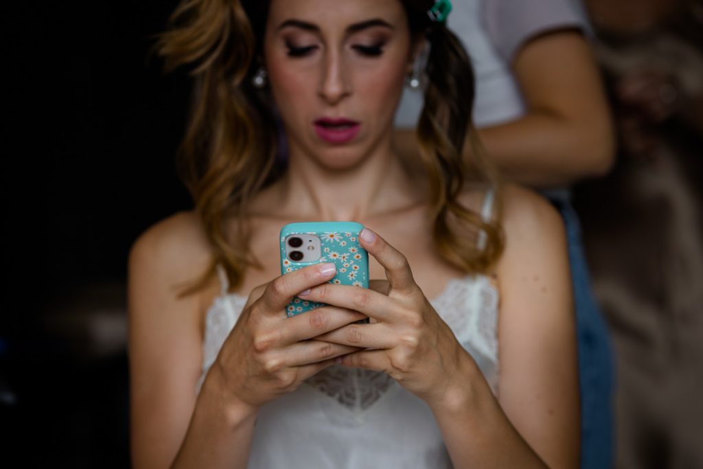 getting ready - wedding photography in italy