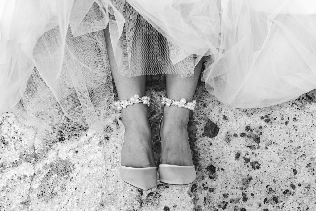 wedding shoes , wedding photographer in tuscany