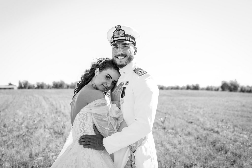 fotografo matrimonio reportage marco miglianti, coppia di sposi in bianco e nero