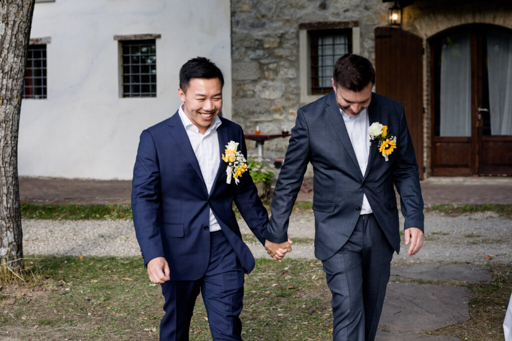 wedding in borgo pianello - top wedding photographer in italy - gay wedding in italy