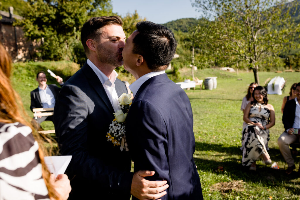 wedding in borgo pianello - top wedding photographer in italy - gay wedding in italy