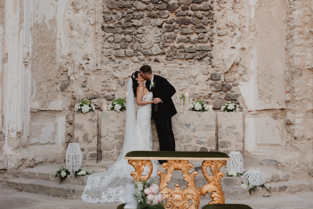 wedding photographer on island of ischia, destination wedding in italy, matrimonio a ischia, lovely clouple